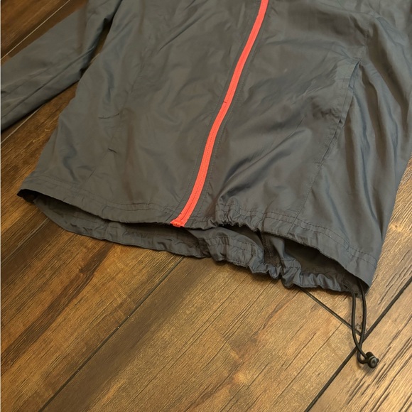ASICS womens small weather proof rain coat w/ hood adjustable waste draw string - Picture 5 of 7